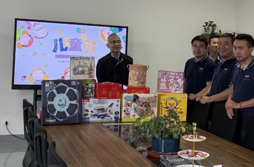 寶貝，希望你永遠童心童趣童夢，兒童節快樂！