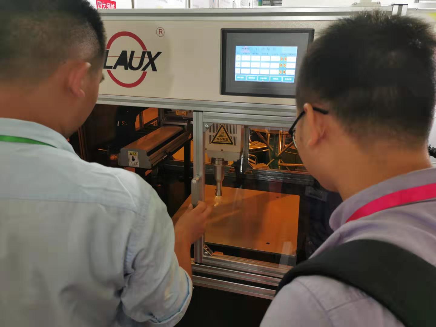 黄瓜视频下载APP视频黄瓜视频污在线观看機亮相汽車內外飾展，現場測試驗證獲好評-黄瓜视频下载APP视频黄瓜视频污污污在线观看